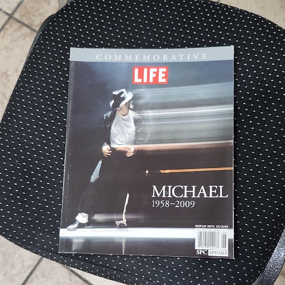 LIFE COMMEMORATIVE MICHAEL JACKSON MAGAZINE